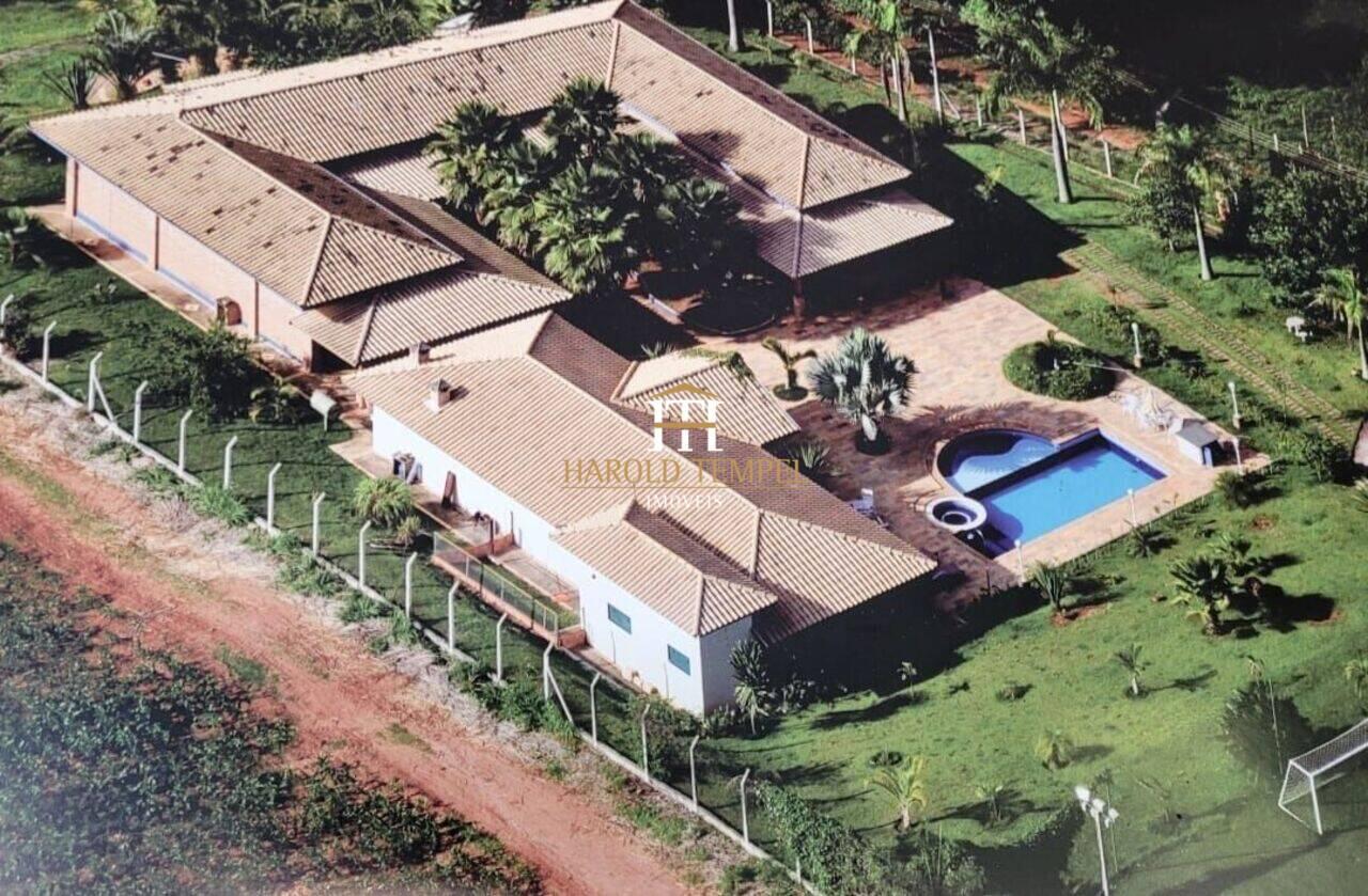 Chácara com 4 quartos, 13.000 m², à venda por R$ 2.500.000 - Centro - Mococa/SP