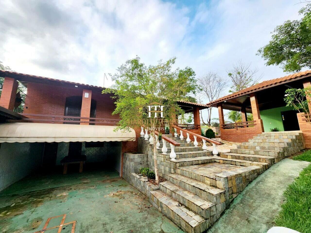 Chácara com 3 quartos, 2.500 m², à venda por R$ 850.000 - Centro - Mococa/SP