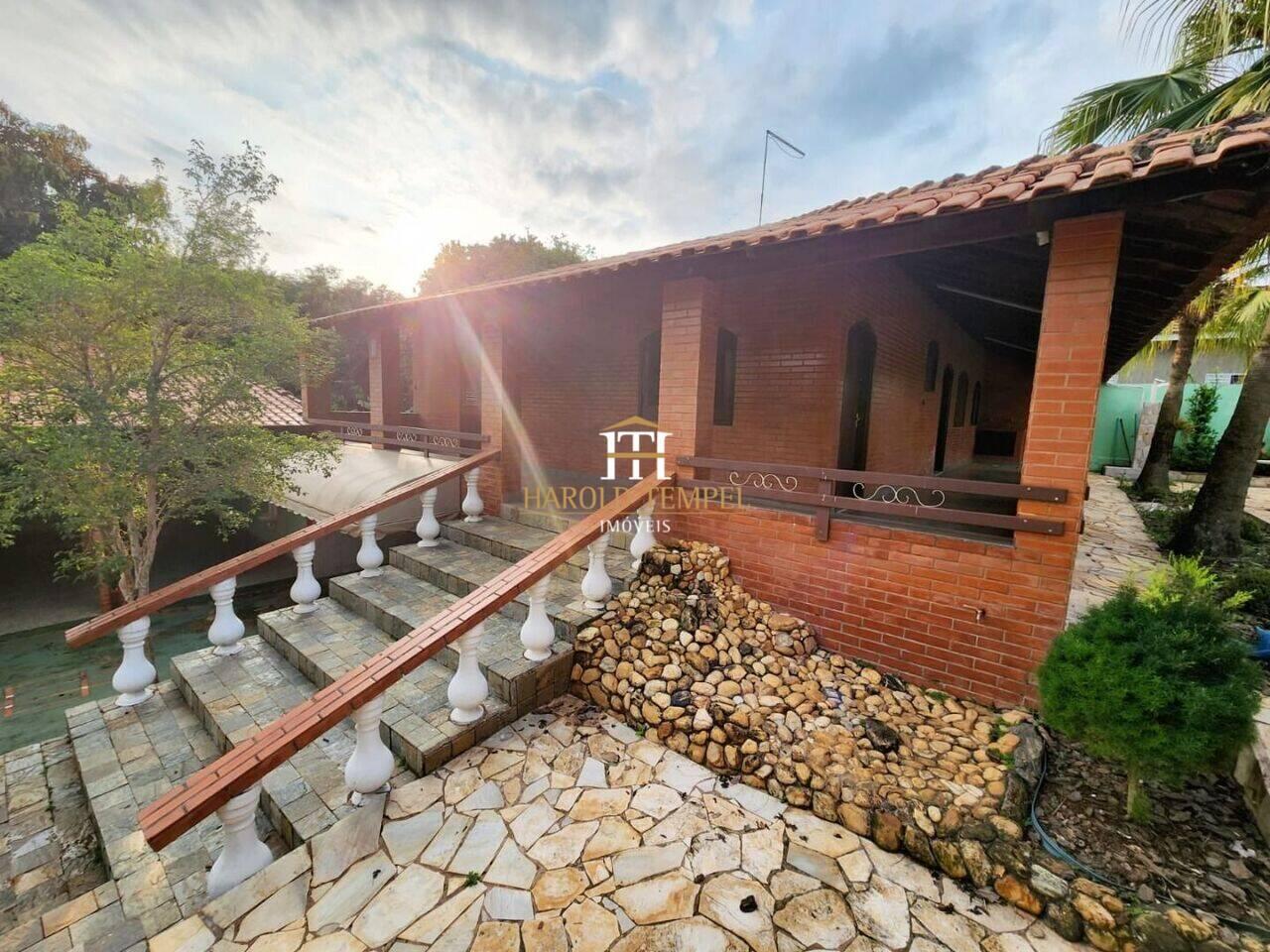 Chácara com 3 quartos, 2.500 m², à venda por R$ 850.000 - Centro - Mococa/SP