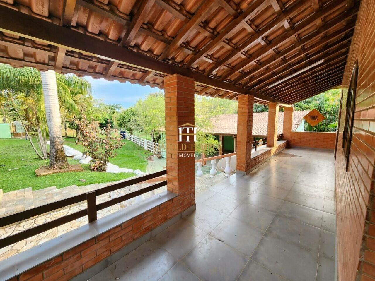 Chácara com 3 quartos, 2.500 m², à venda por R$ 850.000 - Centro - Mococa/SP