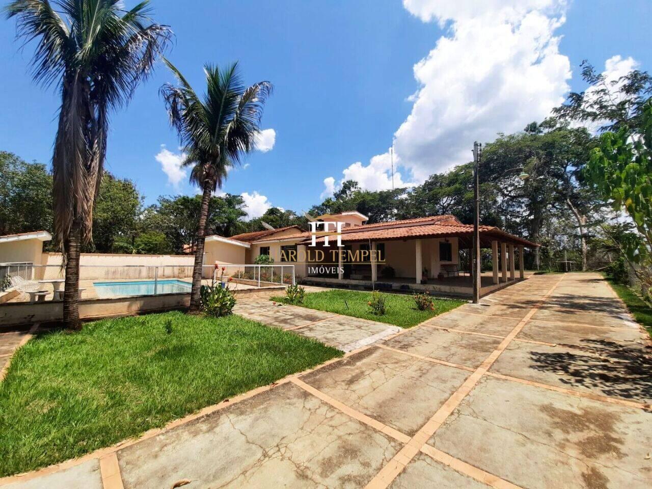 Rancho com 3 quartos, à venda por R$ 450.000 - Centro - Mococa/SP