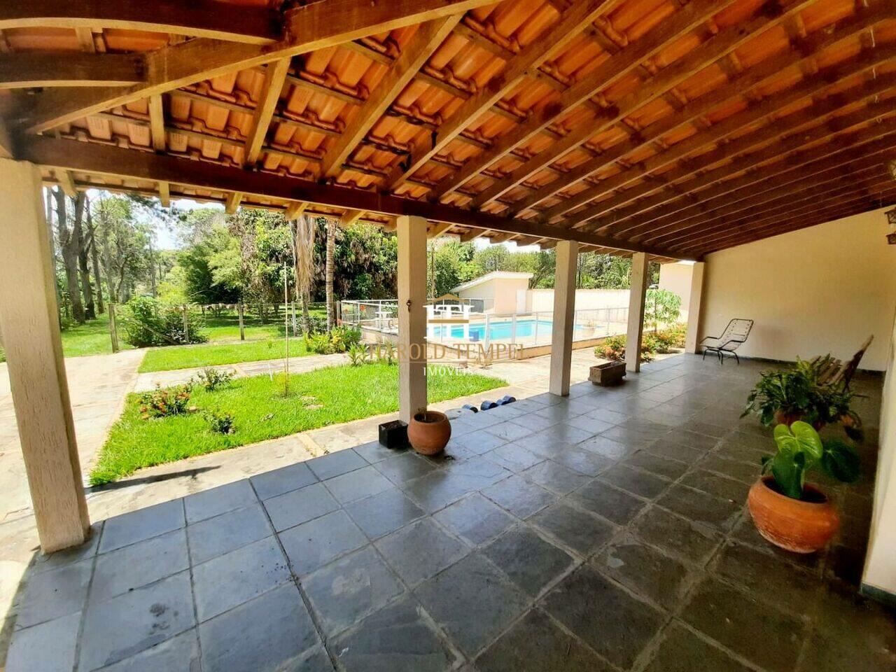 Rancho com 3 quartos, à venda por R$ 450.000 - Centro - Mococa/SP