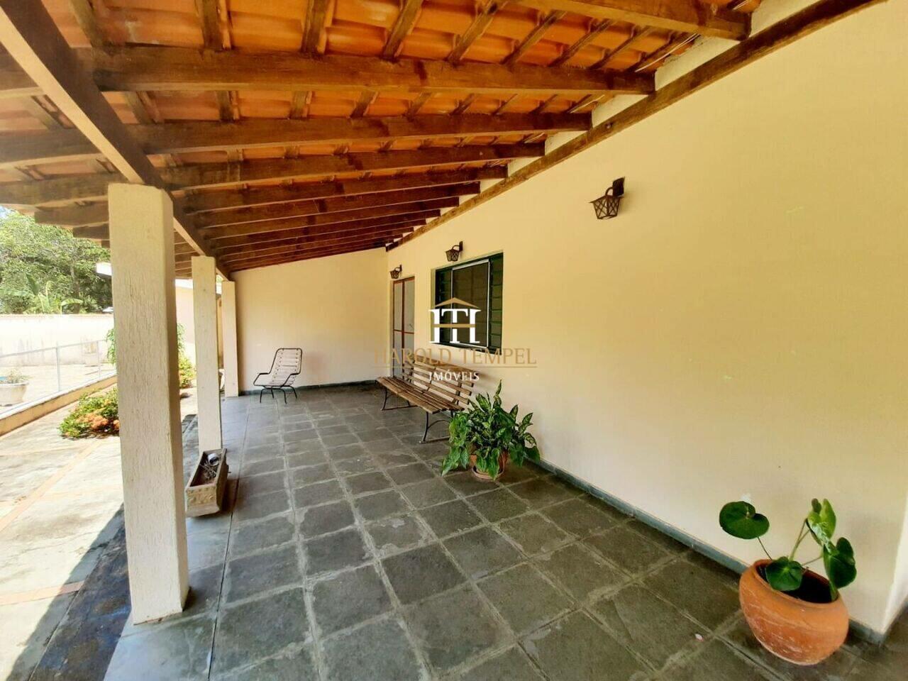 Rancho com 3 quartos, à venda por R$ 450.000 - Centro - Mococa/SP