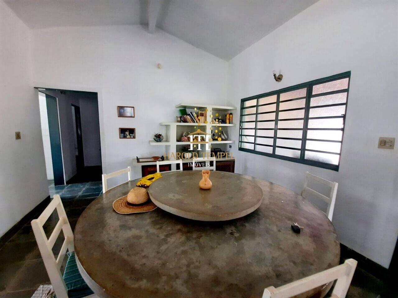 Rancho com 3 quartos, à venda por R$ 450.000 - Centro - Mococa/SP