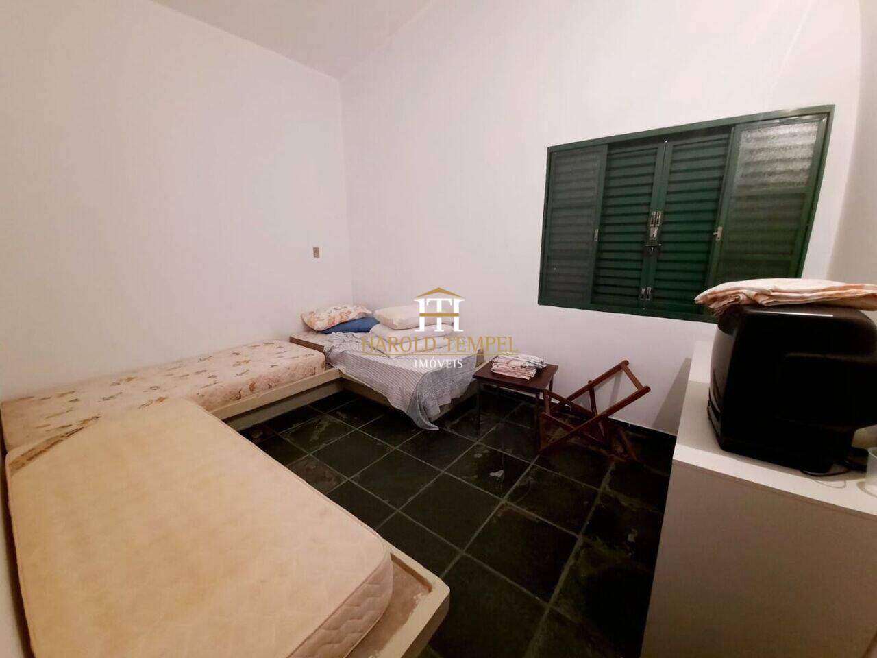 Rancho com 3 quartos, à venda por R$ 450.000 - Centro - Mococa/SP