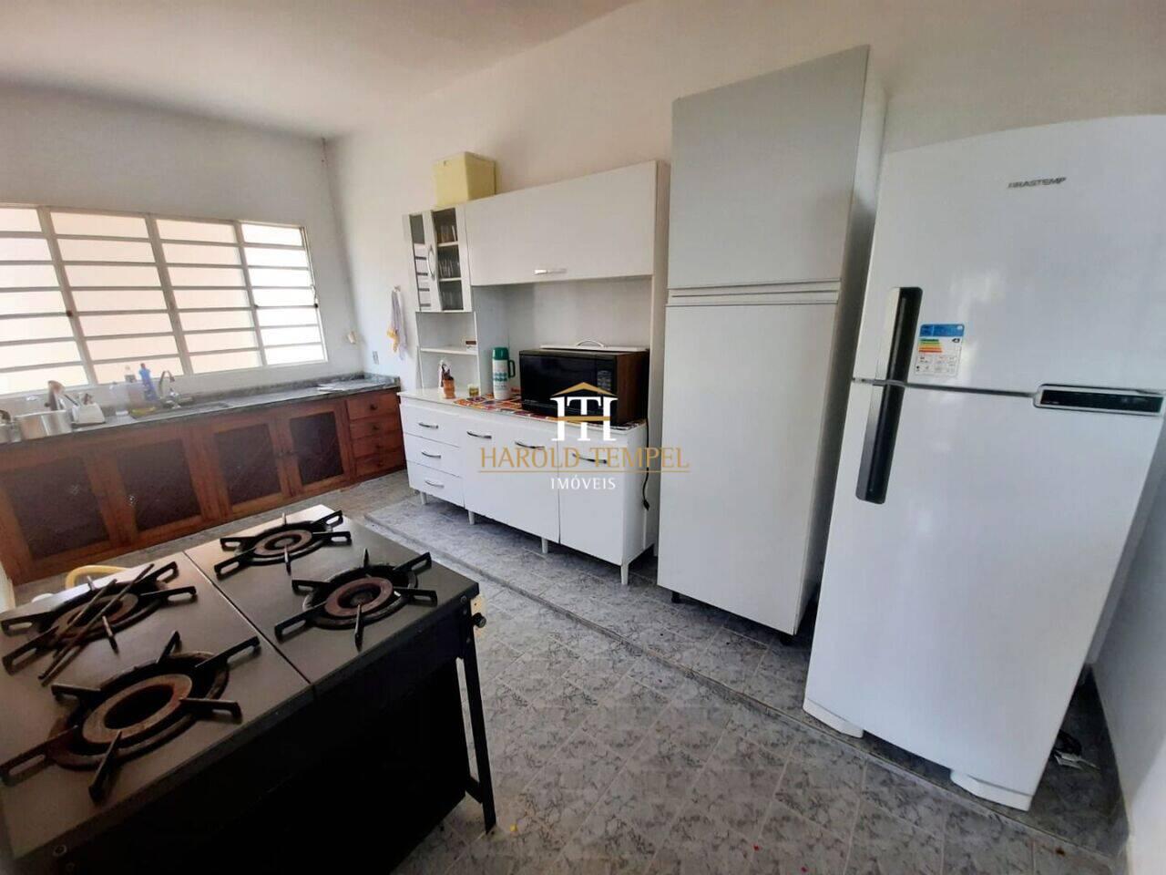 Rancho com 3 quartos, à venda por R$ 450.000 - Centro - Mococa/SP