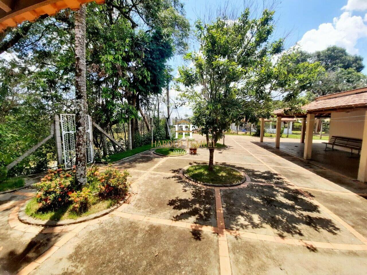 Rancho com 3 quartos, à venda por R$ 450.000 - Centro - Mococa/SP