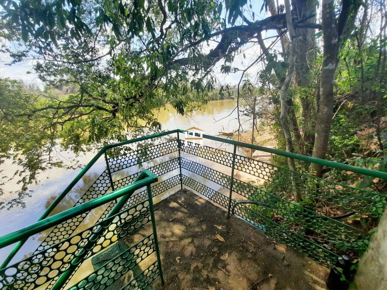Rancho com 3 quartos, à venda por R$ 450.000 - Centro - Mococa/SP
