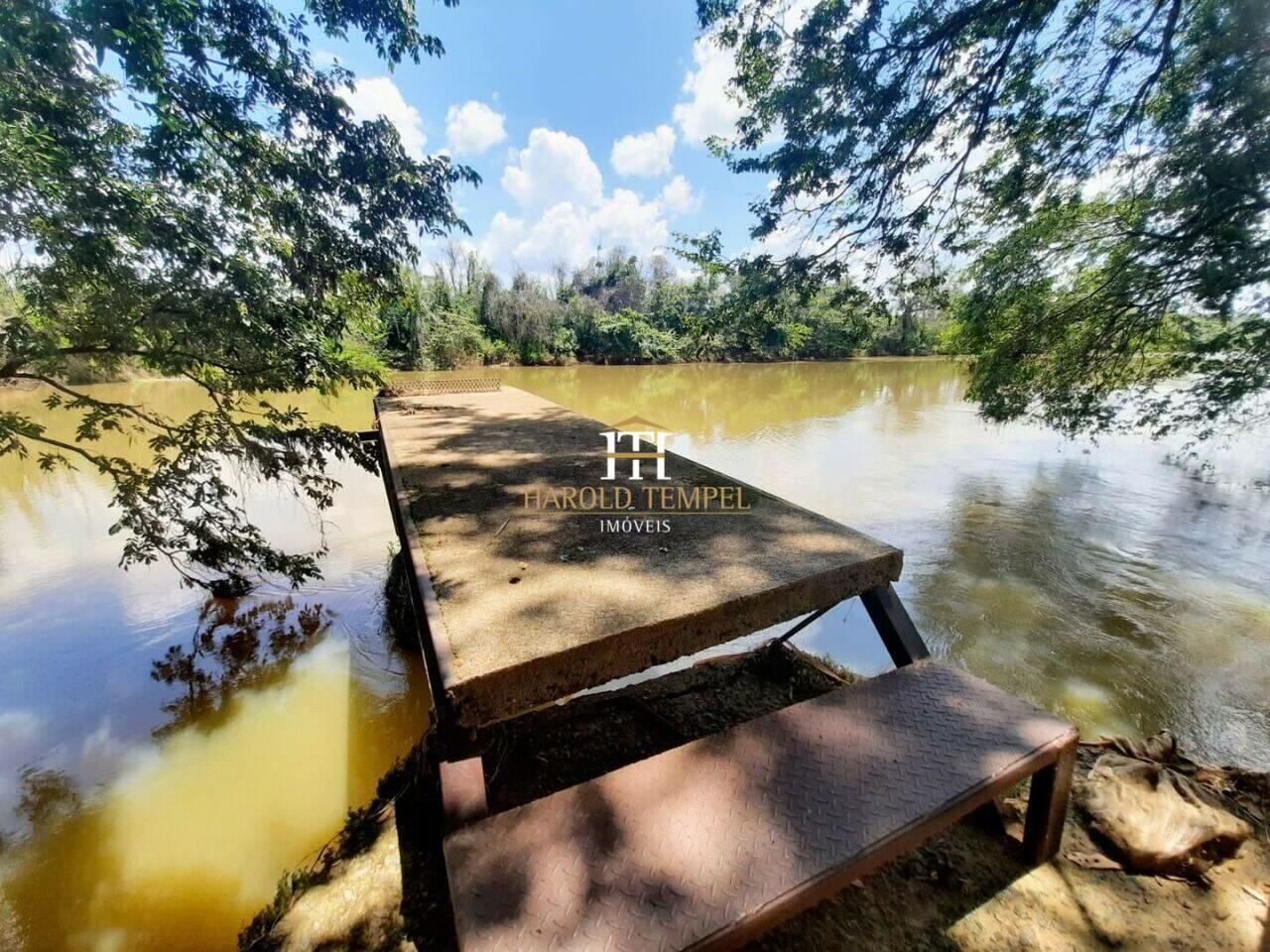 Rancho com 3 quartos, à venda por R$ 450.000 - Centro - Mococa/SP