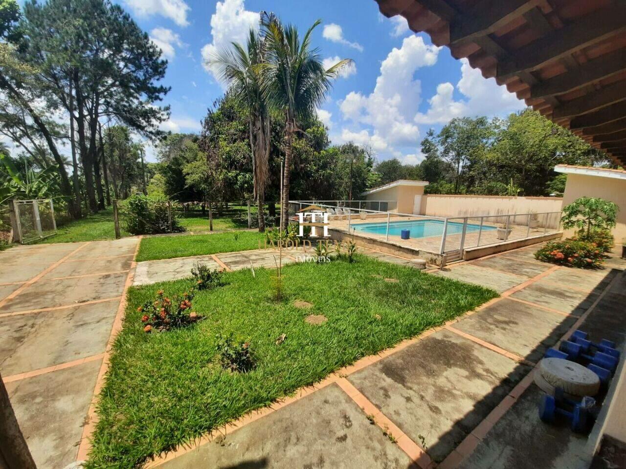 Rancho com 3 quartos, à venda por R$ 450.000 - Centro - Mococa/SP