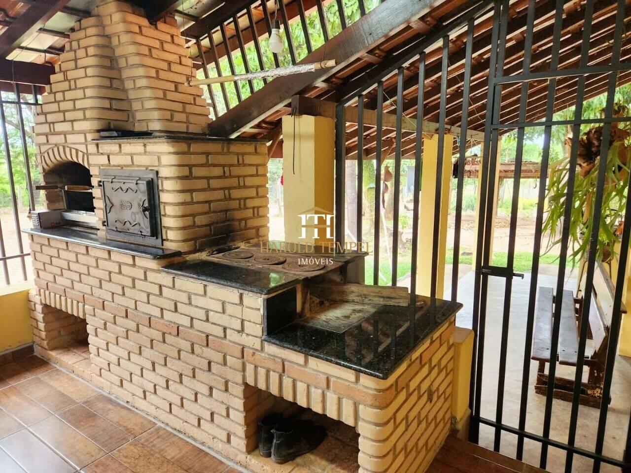 Sítio com 5 quartos, 72.600 m², à venda por R$ 1.000.000 - Centro - Mococa/SP