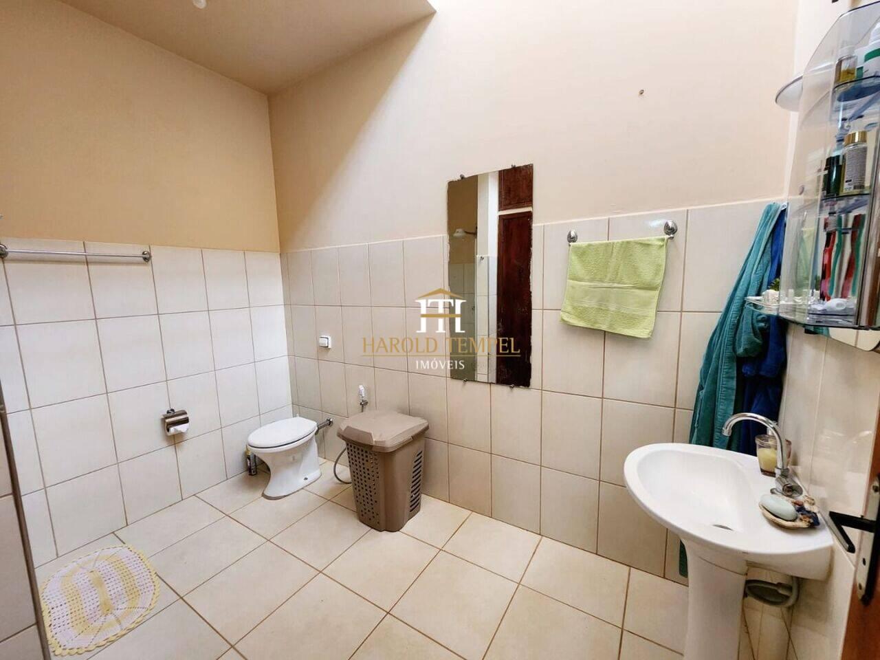 Sítio com 5 quartos, 72.600 m², à venda por R$ 1.000.000 - Centro - Mococa/SP